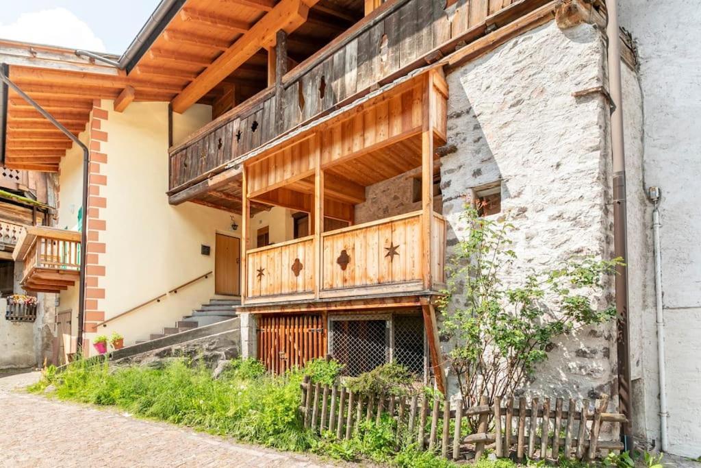 Appartamento Rustico Con Stube E Balcone Predazzo Eksteriør bilde